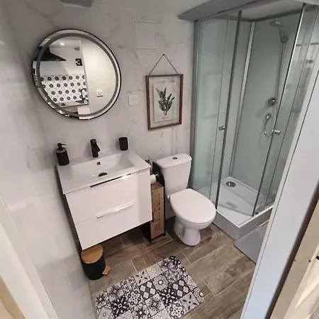 La Porte Bleue Neuville-du-Poitou