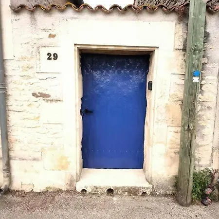 La Porte Bleue